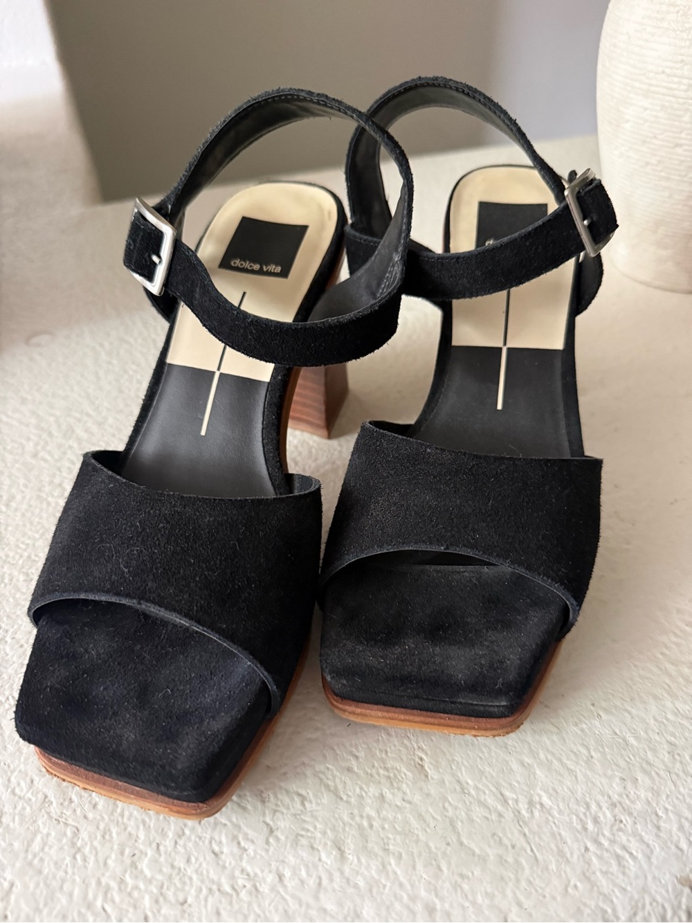 Dolce Vita Aubrey Heels Black Suede - Picture 2 of 6
